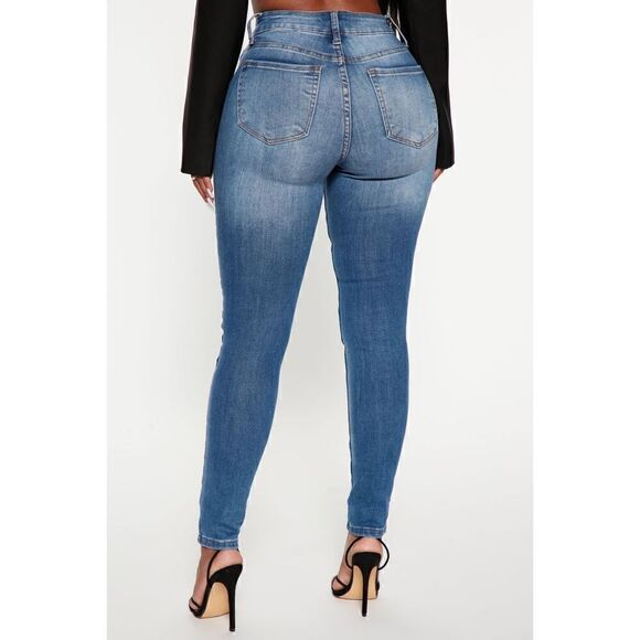 NWT Fashion Nova Stay In Line Mid Rise Skinny Jeans - Medium Wash, Size 5 - Picture 3 of 16